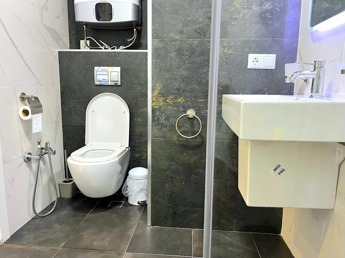 Orbi Beach Tower Aparts Батуми Екстериор снимка