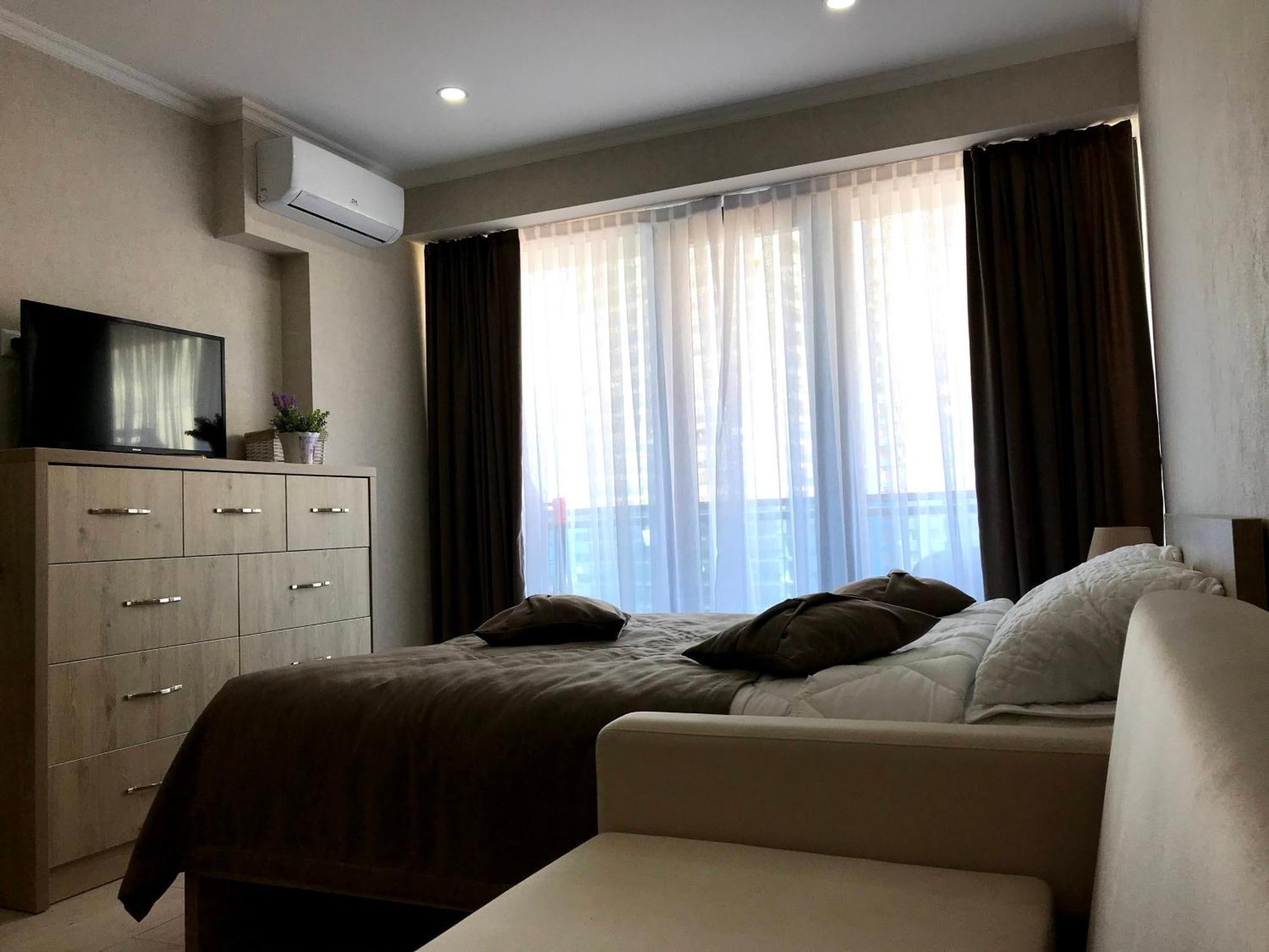 Orbi Beach Tower Aparts Батуми Екстериор снимка