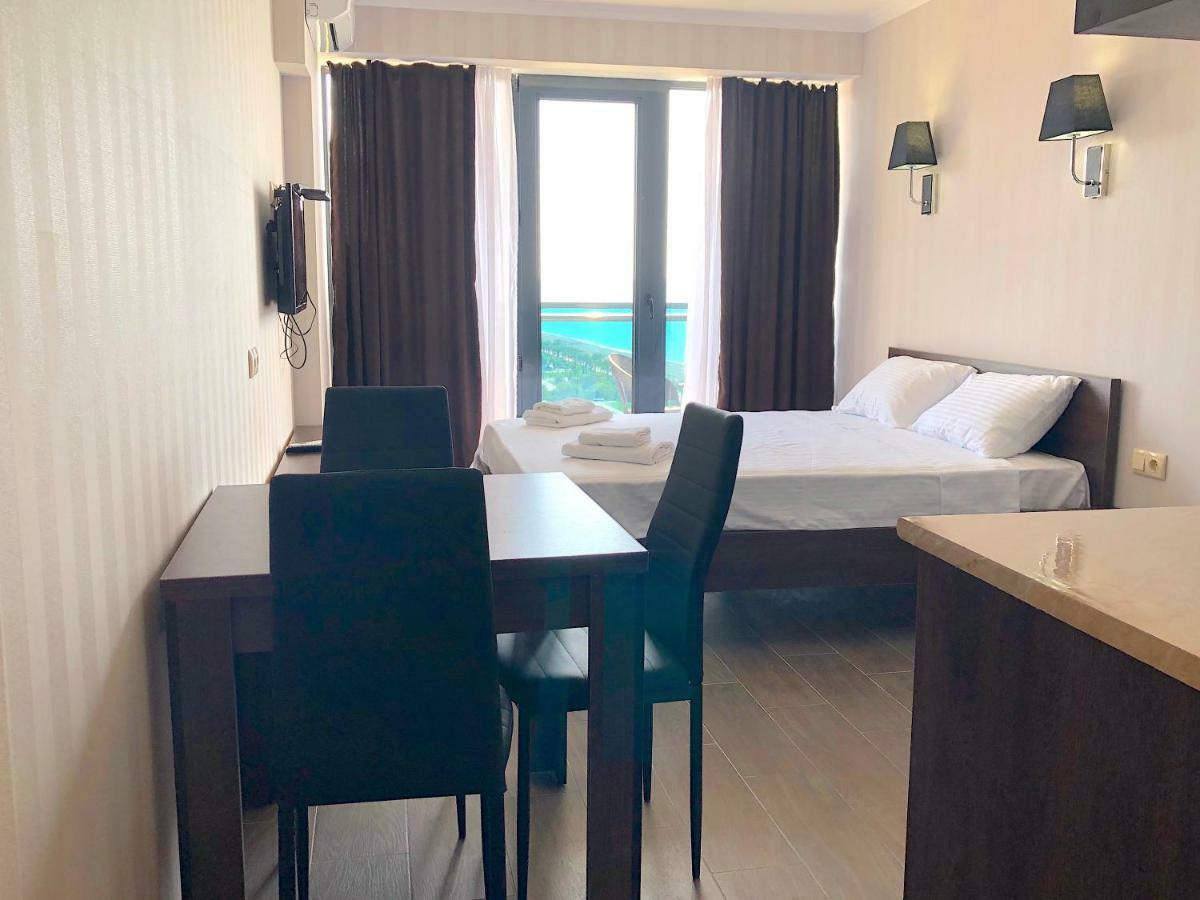 Orbi Beach Tower Aparts Батуми Екстериор снимка