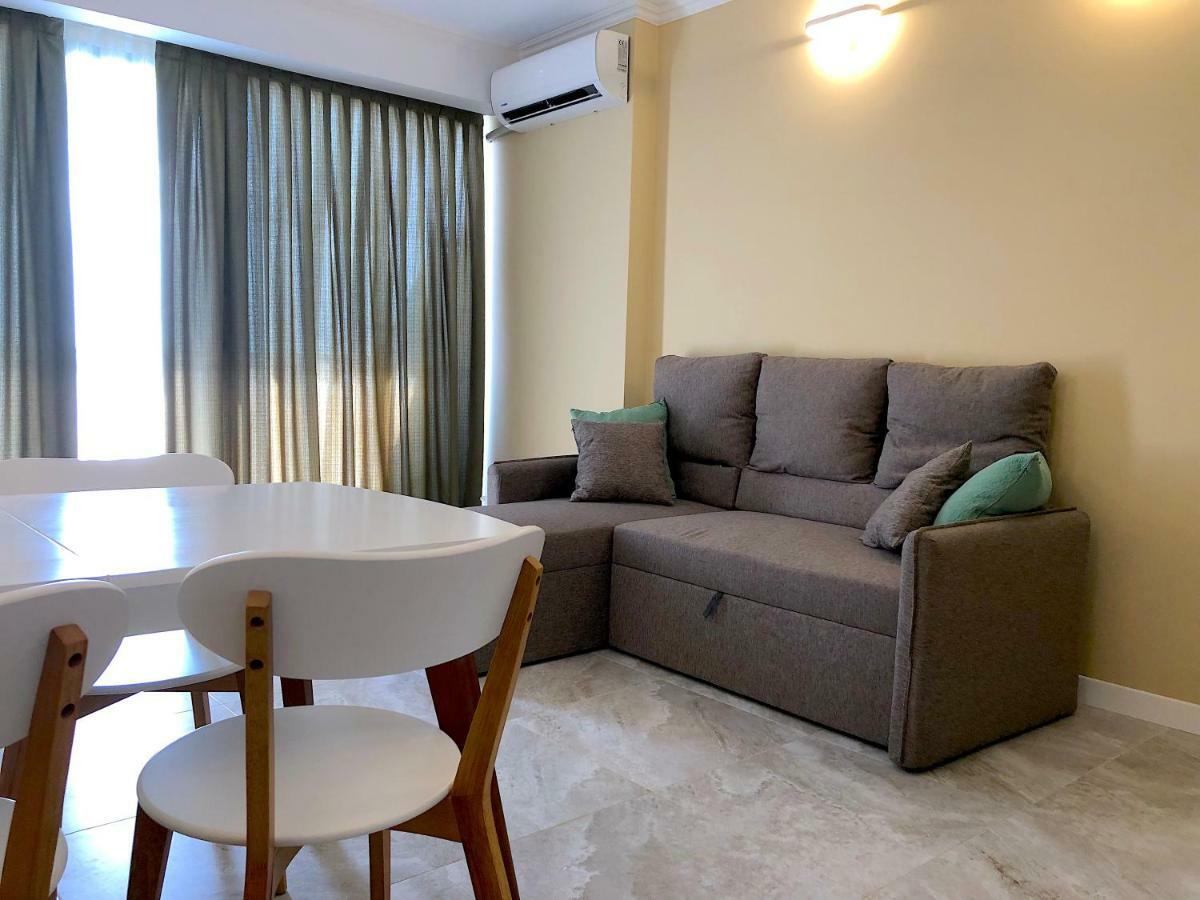 Orbi Beach Tower Aparts Батуми Екстериор снимка