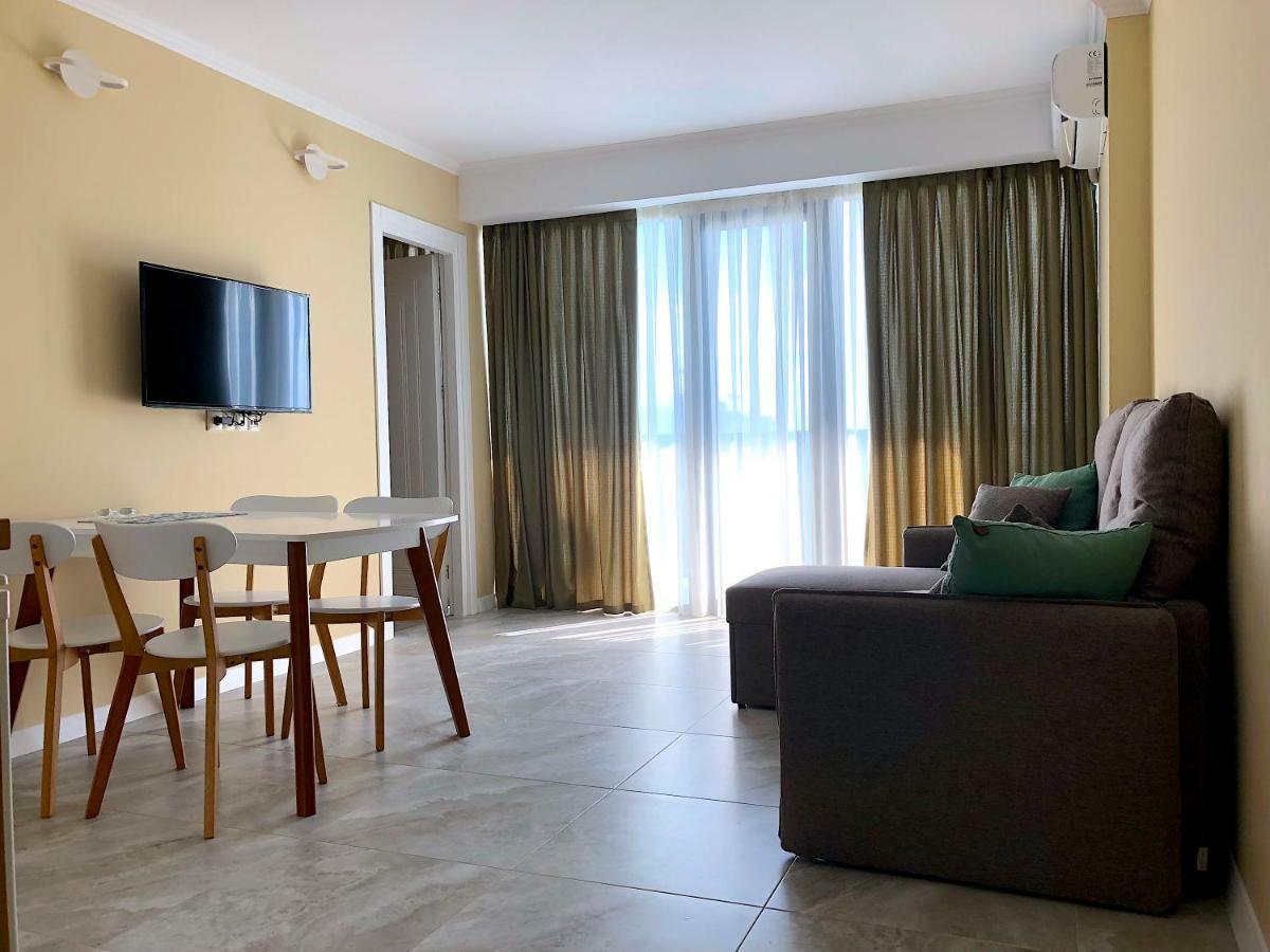 Orbi Beach Tower Aparts Батуми Екстериор снимка